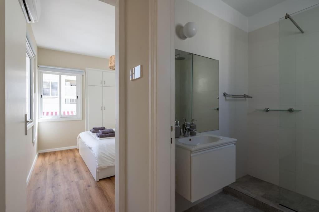 Cozy Nerina Cottage At Harbour Пафос Екстериор снимка